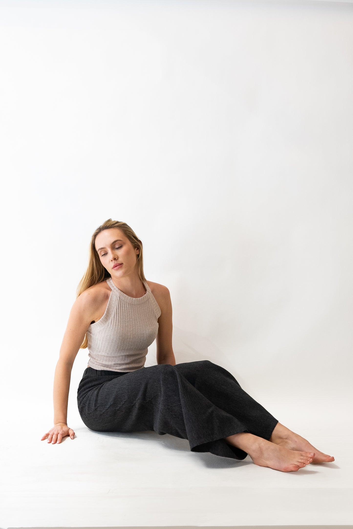 Nofa Straight Pants -Charcoal