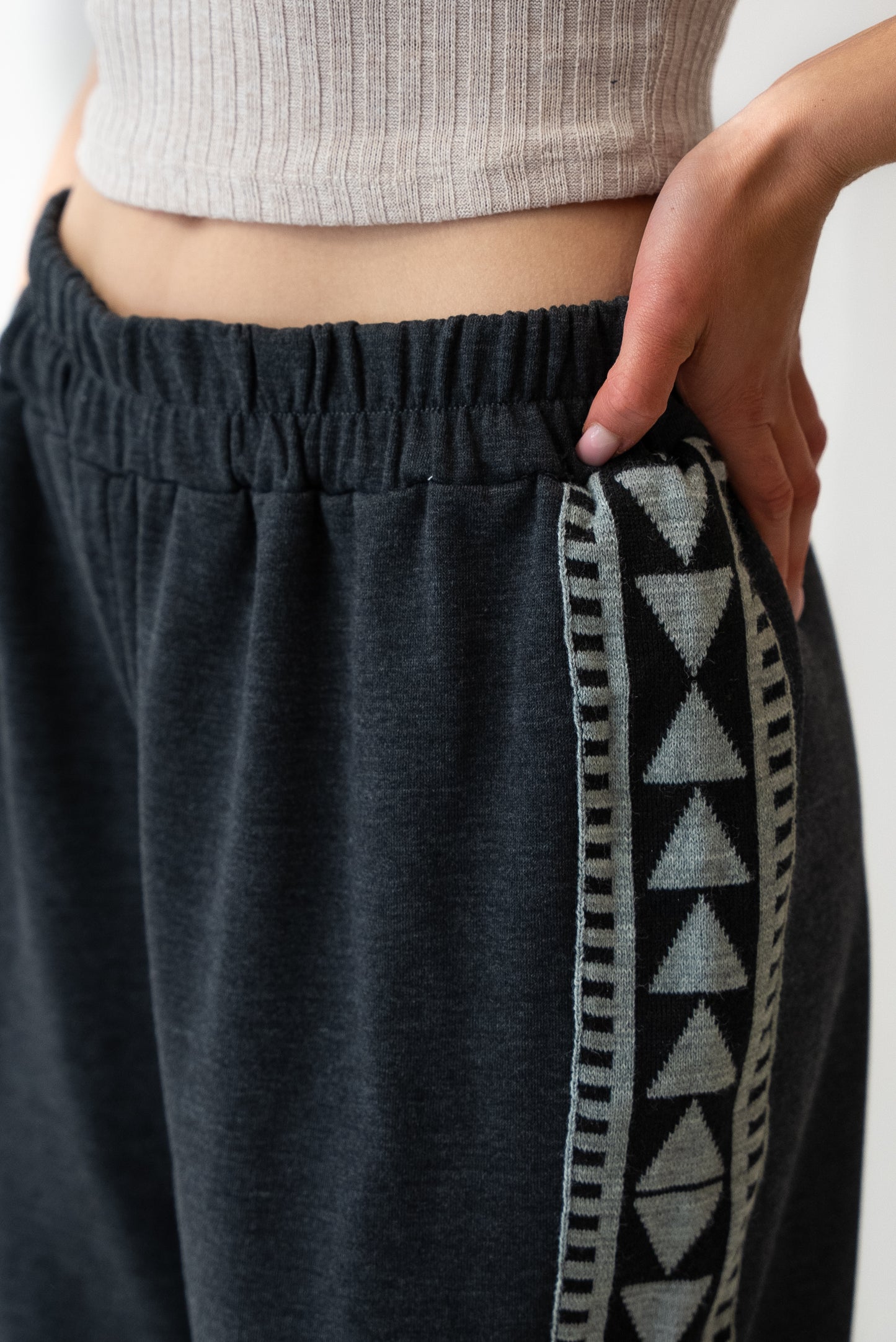 Sadu Straight Pants -Charcoal