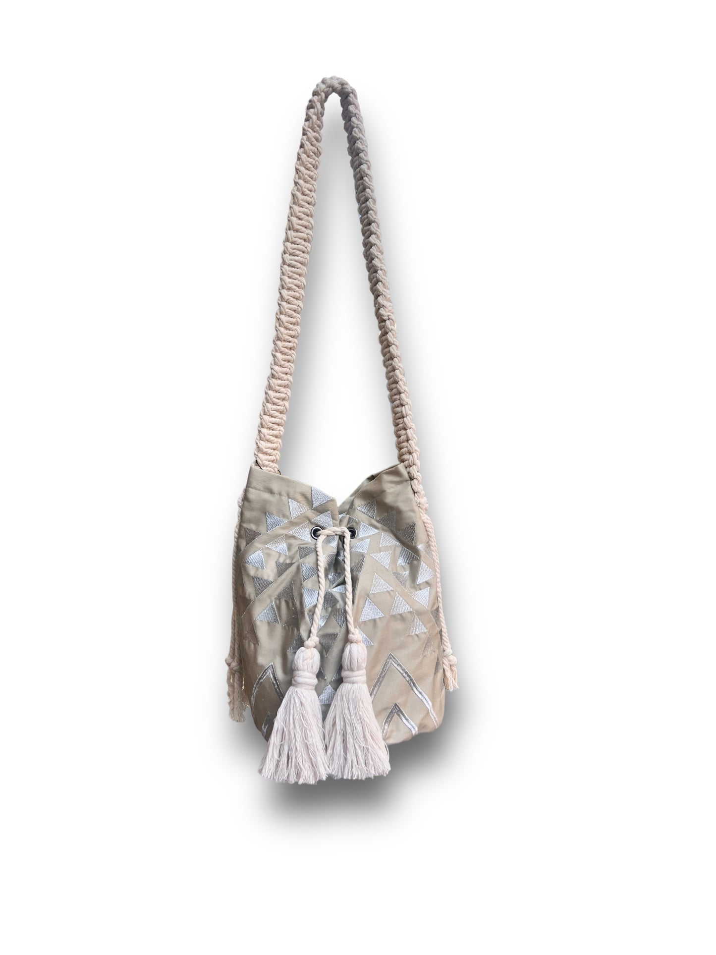Bage Aysha Bokkja with macame strap