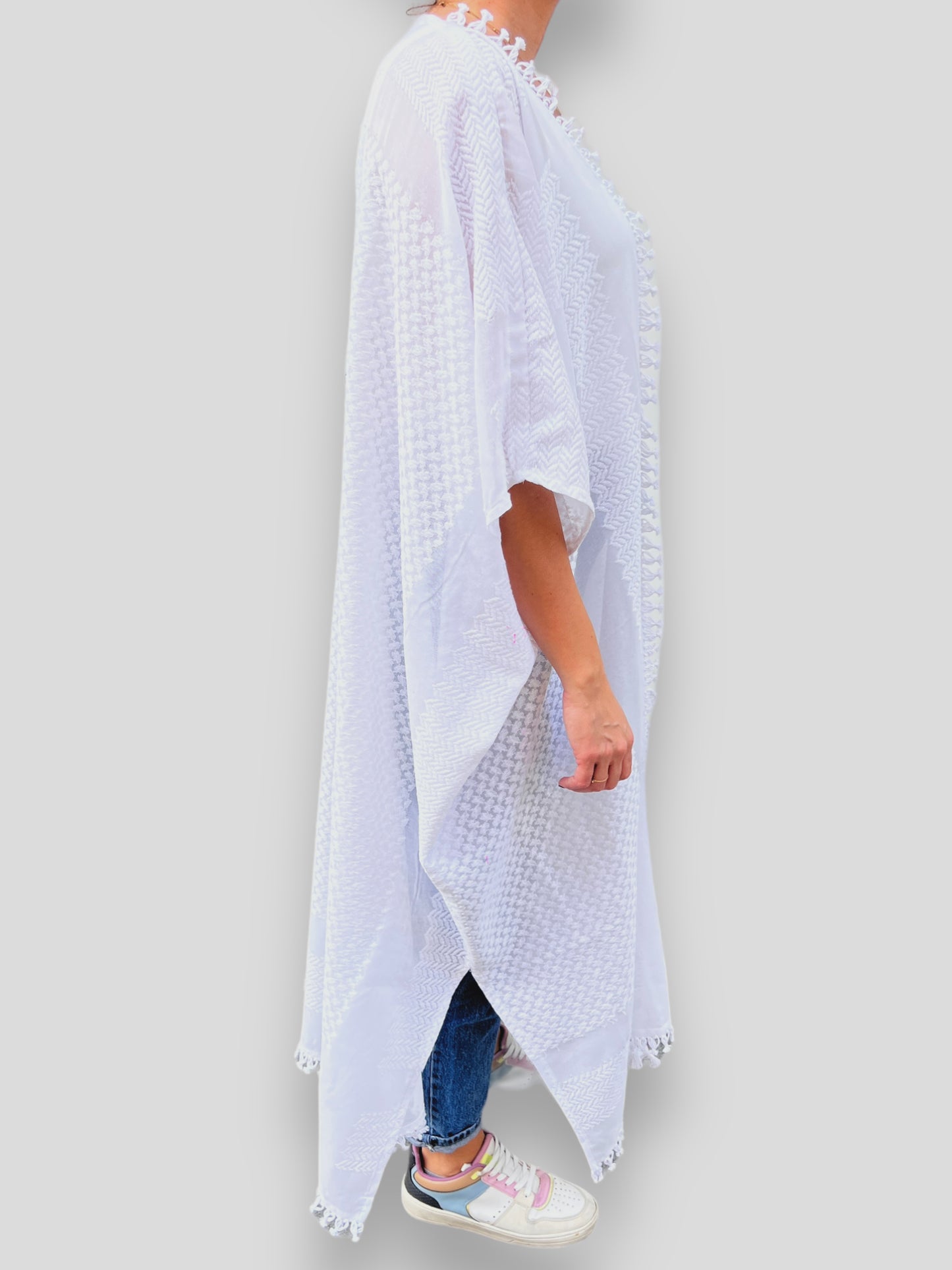 Farha White Hatta Bisht
