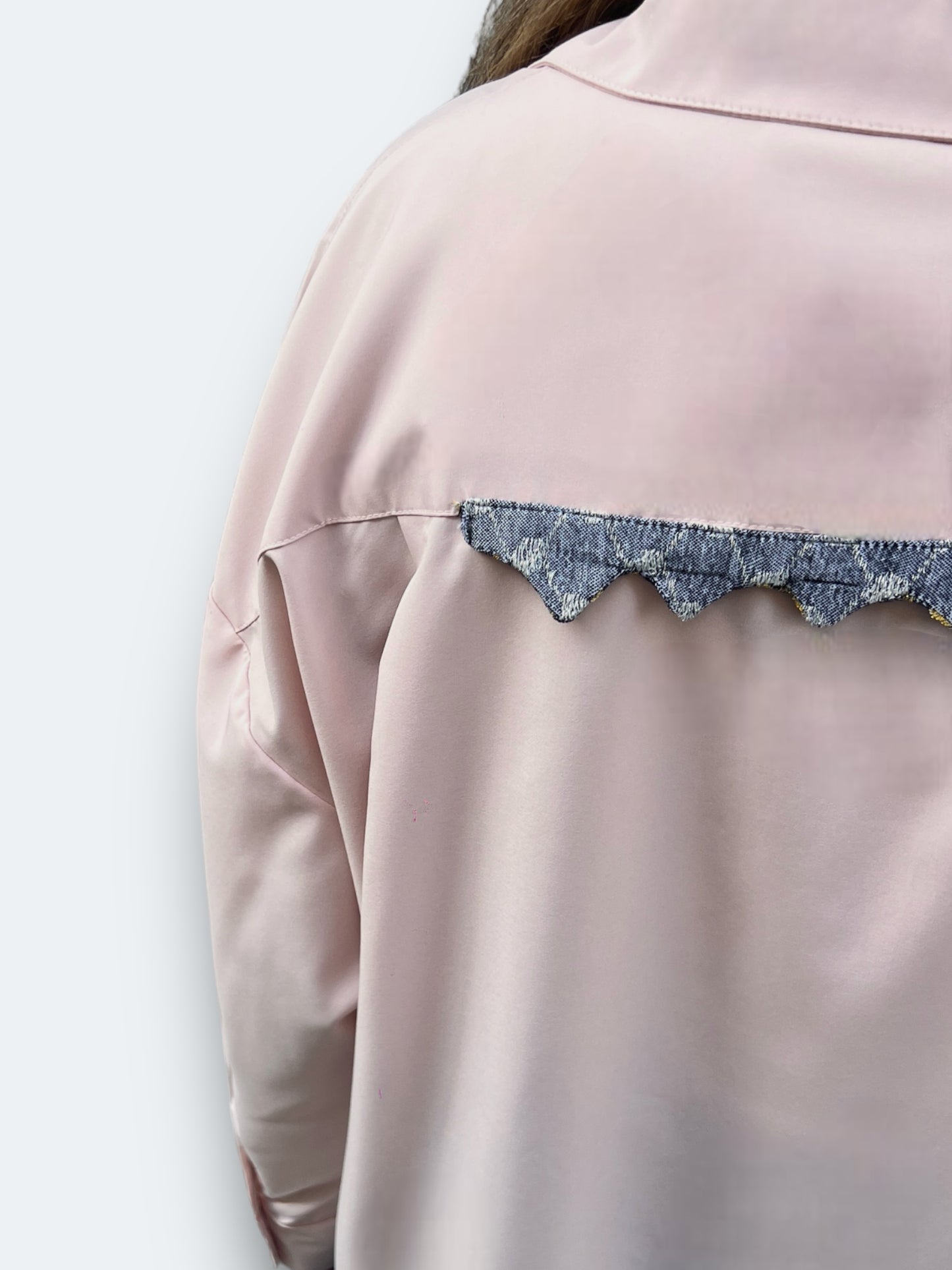 Light pink hata shirt