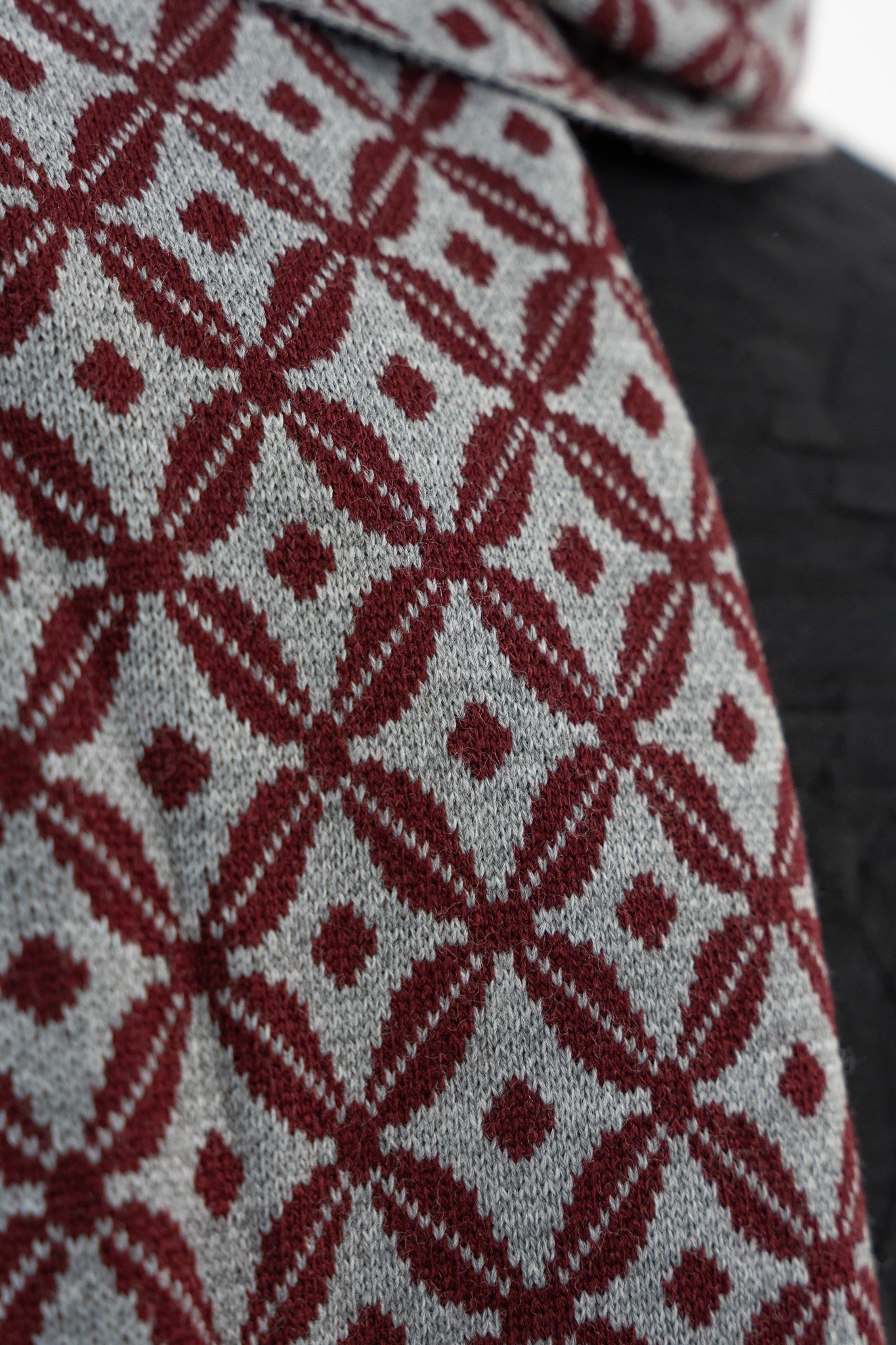 Bahja Grey&Burgundy Scarf - Unisex
