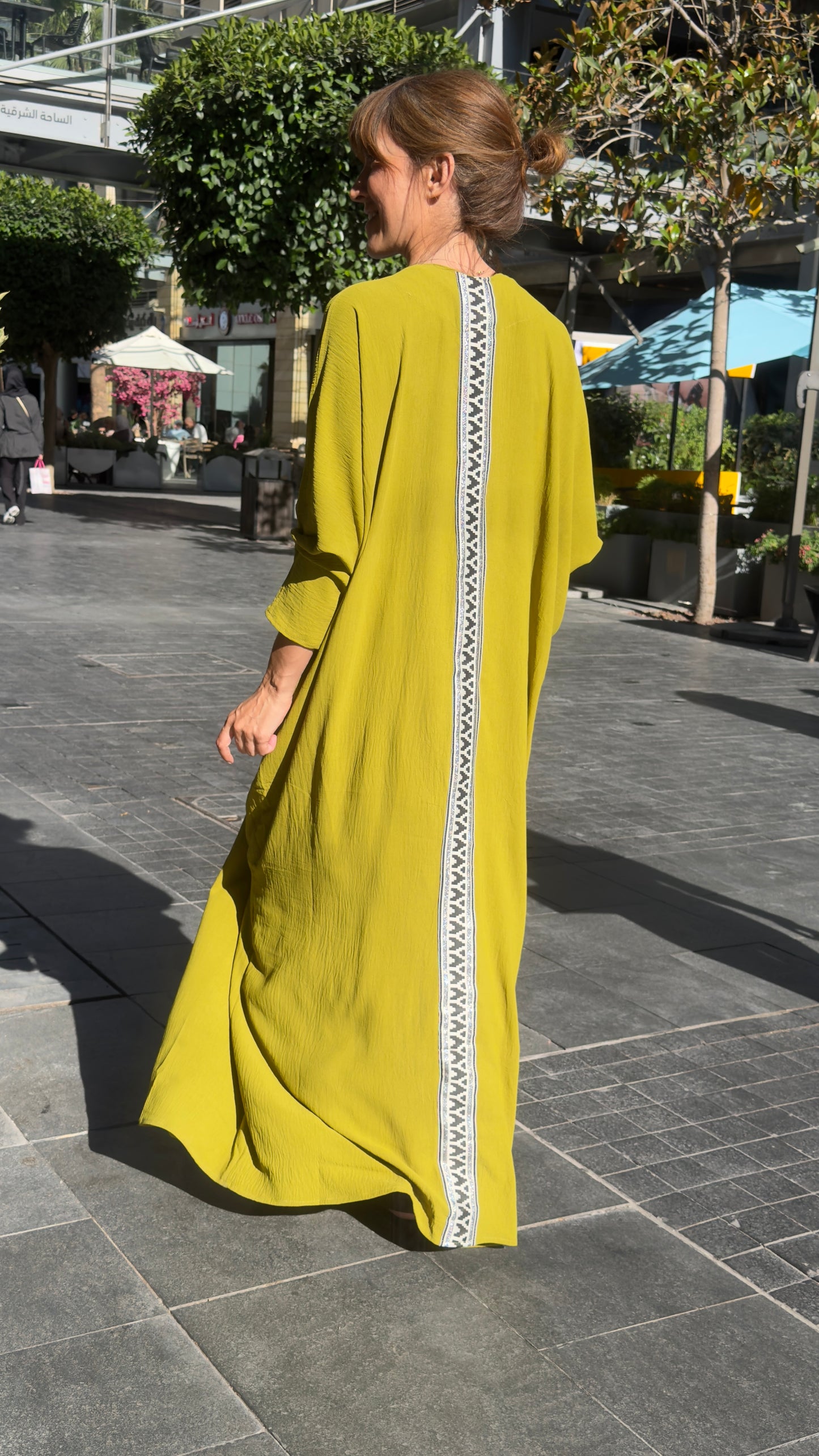 Sadu Back Stripe Abaya with Scarf